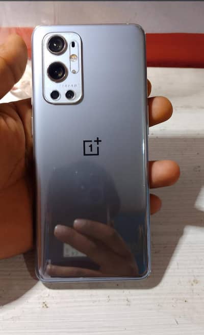 oneplus 9 pro 5G 12 and 256