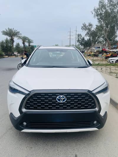 Toyota Cross full option