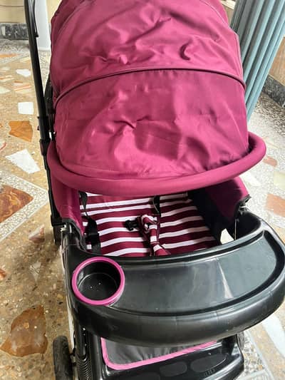 Baby Pram Full Size 10/10 Condition (03235064231)