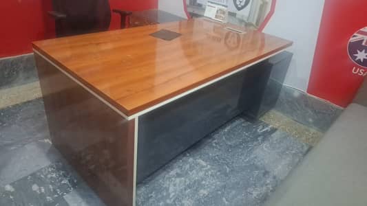 Urgent Sale Office Furniture For Sale | Office Table