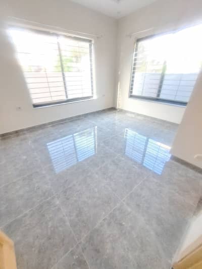 10 Marla Double Story House For Rent