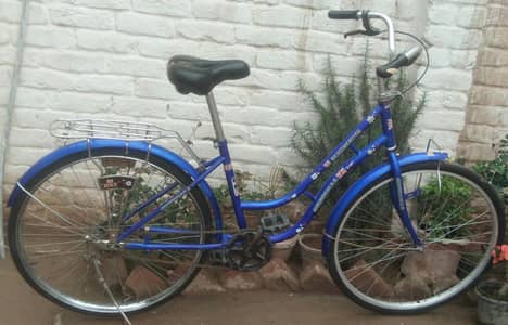 Full size imported original Japani cycle for sale in good condition.