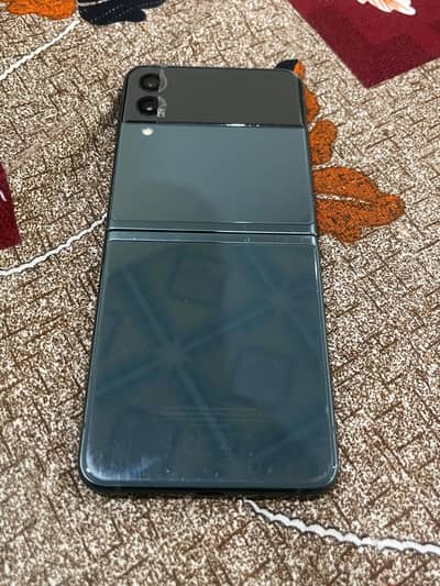 Samsung Z flip 3 256gb Non pta main lcd Damage