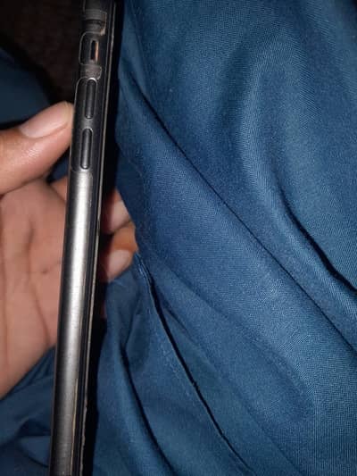 Iphone 11 JV- original condition- 9/10 condition- battery 76%
