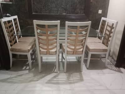 Minor Used Dinning Table with 6 Elegant Chairs
