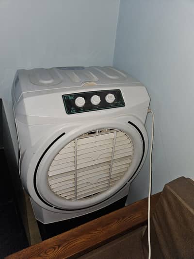 Super Asia ECM 4600 Plus Easy Cool DC 12v Used 10/10 Condition