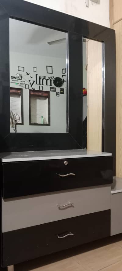 Bed Set with Side table and Dressing