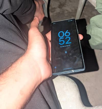 Google pixel 7a 10/9 argent sale  Whatsapp 03163139342