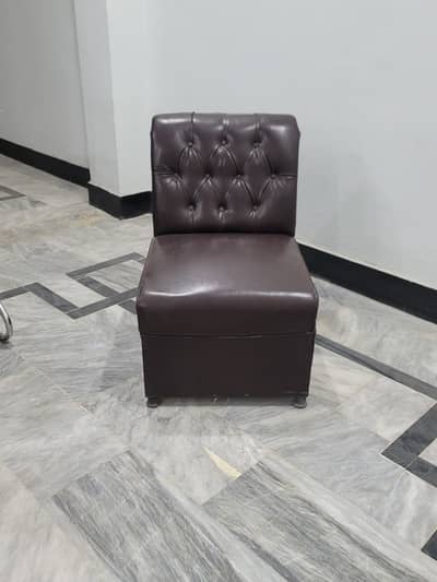 6 sofas Used Sofa in Excellent Condition