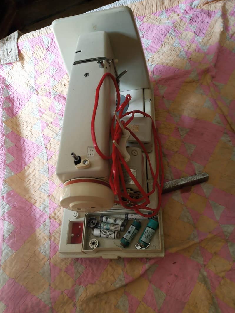 sewing machine 0