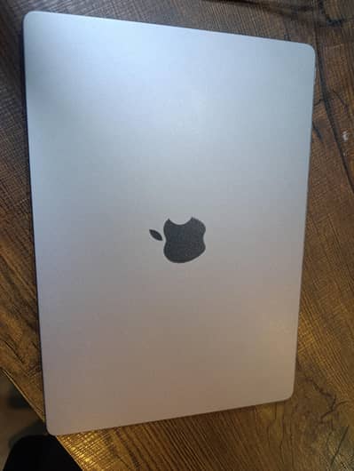 Apple M3 Macbook Pro 8GB/512GB