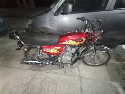Honda CG 125 2021 model 10/8 condition red tank tapa and original