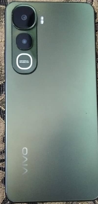vivo y400 brand new condition 10\10 with box + charger 8\256
