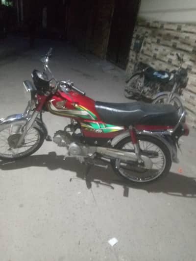 Honda CD 70 Red Color
