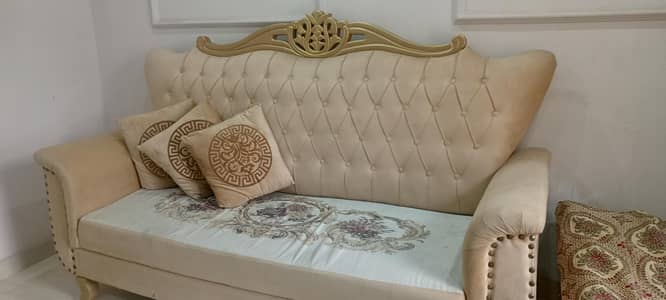 5 seater sofa in excellent condition