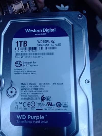 1 TB hard drive WD PURPLE  HHD 1TB