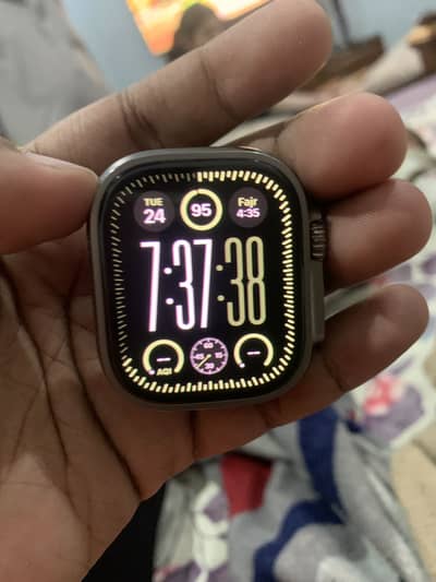 Apple Watch Ultra 49mm | Titanium | 88% Battery