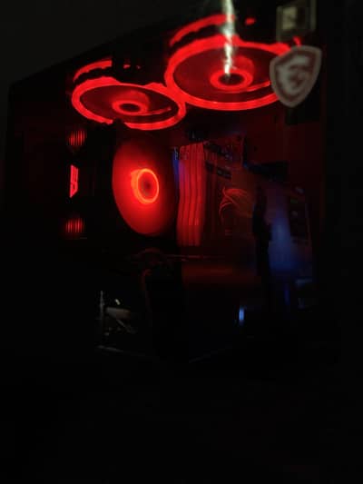 Gigabyte c200 Case + 3 140 mm RGb Fans