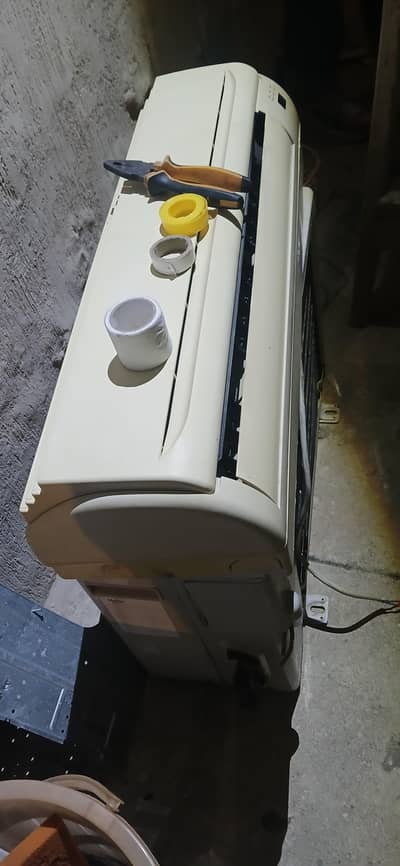 1 Ton Non-inverter AC for sale