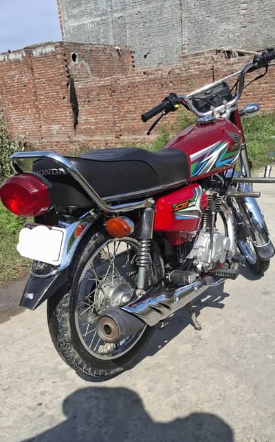 Honda cg 125 2023 model red colour