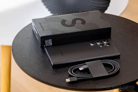Samsung S22 Ultra 5G PTA Full Box