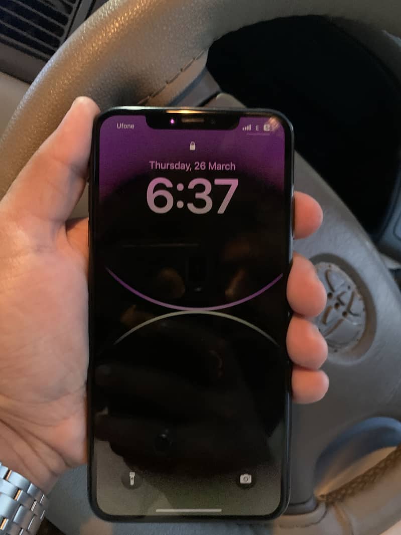 Iphone xs max 4