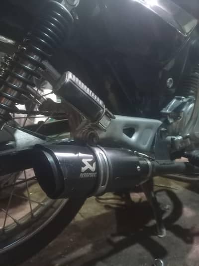 Akrapovic exhaust for sell contact#03281947009