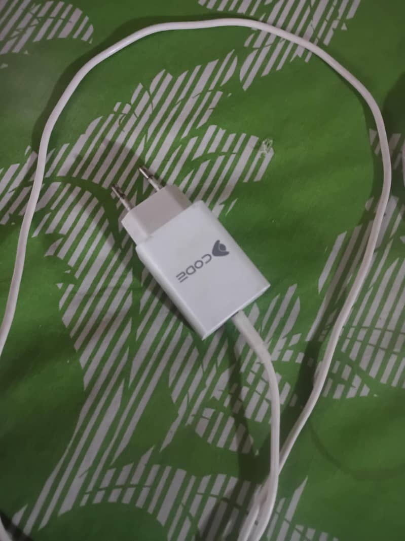 Dcode bold 3 pro 10/10 condition 2