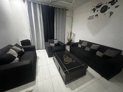 6 seater Sofa set in mint condition