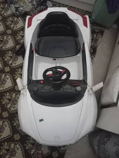 Battery Operated Kids Car with Remote Control – Excellent Condition