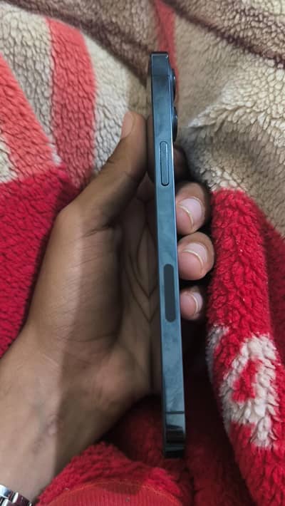 non pta 12 pro max 10/10 condition