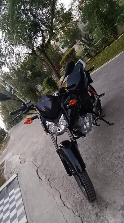 SUZUKI GSX 125 Neat And Clean Bike