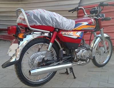 Honda CD-70 2025 model Karachi num 1st owner Excellent condition
