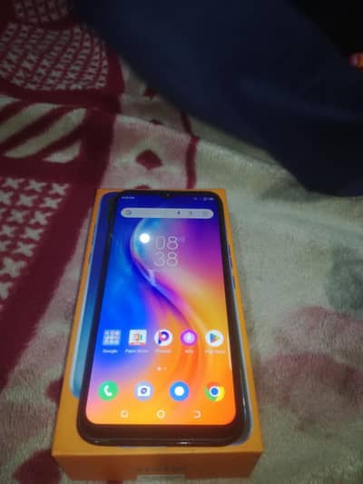 Tecno spark 4 lite