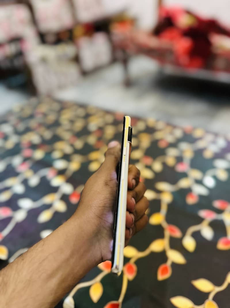 Google pixel 6pro 4