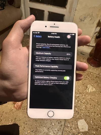 Iphone 7 plus 3 months used (Complete New)