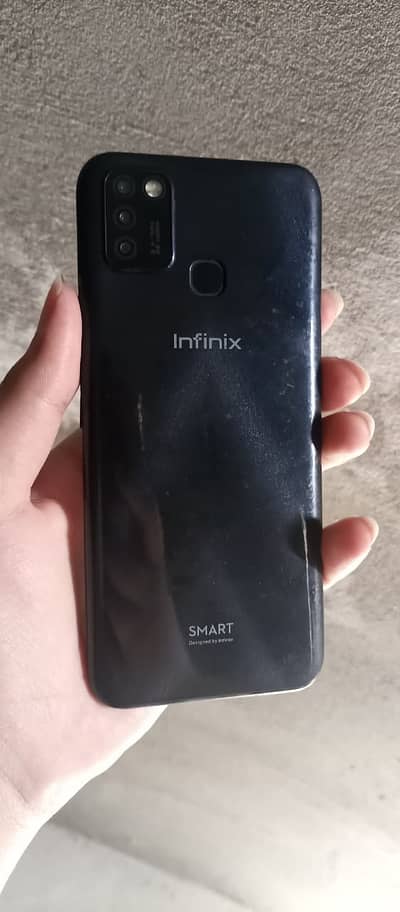Infinix Smart 5 – Zabardast Battery, Good for Hotspot & Daily Use