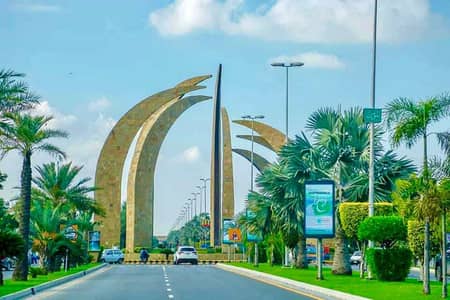 470 Eastern Facing Park 5.33 Marla Super Hot Builder Location Plot For Sale In Eastern Block Bahria Orchard Lahore Perfect For Dream Home
