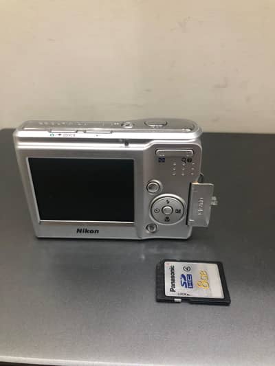 Nikon Coolpix L14 Camera – Clean & Fully Working