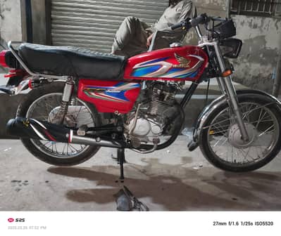 Urgent sale Honda 2022 model good condition, need a cash
