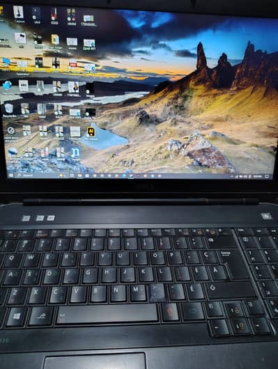 Dell E5530 i5 3rd gen 8gb / 500gb HDD