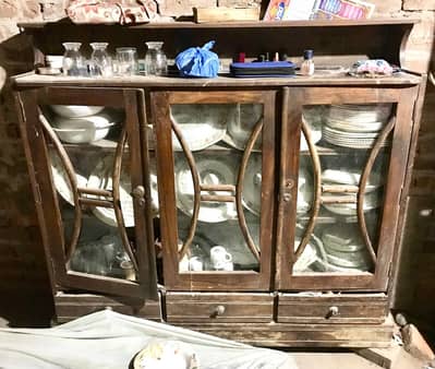 Bad,dressing and show case