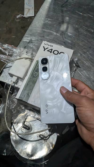 vivo y400 8.8 256 all ok