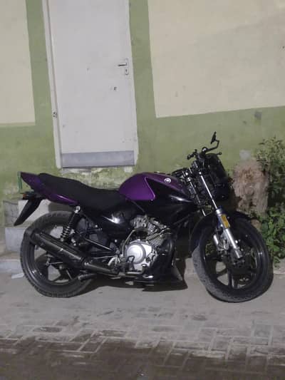 ybr 125 for sale sporty look