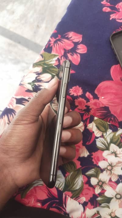 Xs 64 gb battery change face off