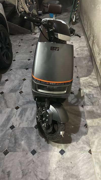 BRG 7 Electric scooty