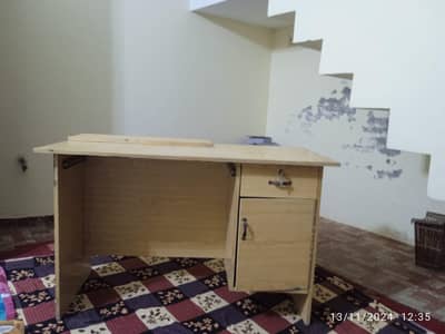 (Study, Office, Computer) Table and Chair