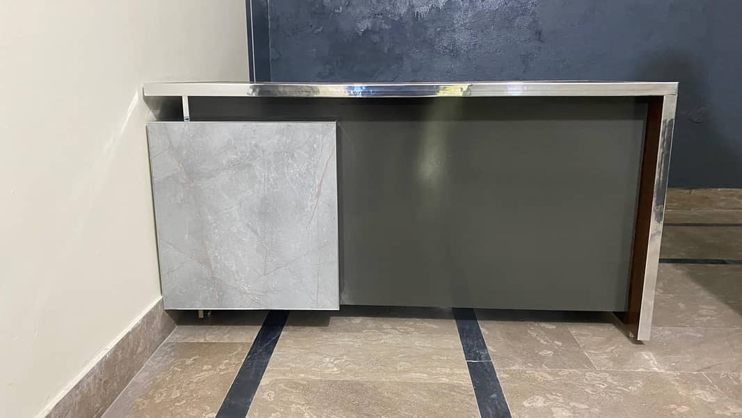 Office Table with side table 1