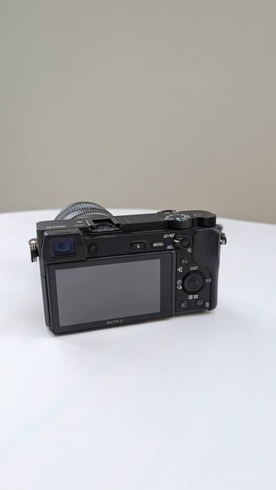 Sony a6300 with 16-50 kit lens (brand new lens)