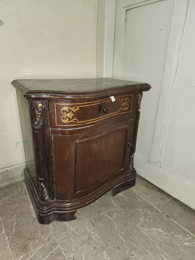 Wooden bedroom set furniture